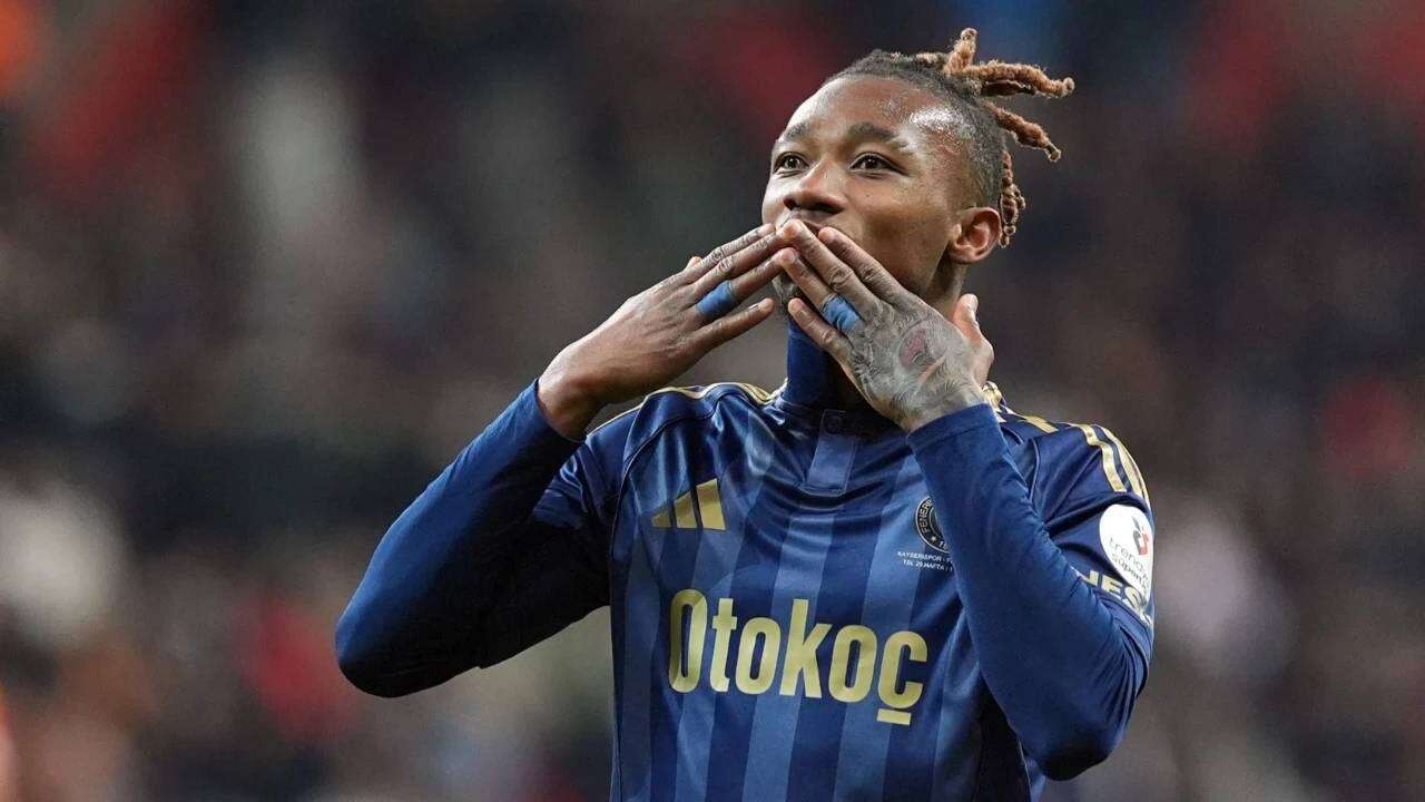 Fenerbahçe'de 11 gol 10 asistle kral olmuştu: İsmail Kartal düşünmeden biletini kesti, Samandıra'ya adım atamayacak! 3